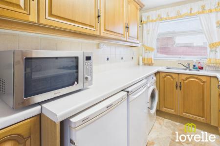 2 bedroom Bungalow for sale in Derwent Close, Cottingham, HU16