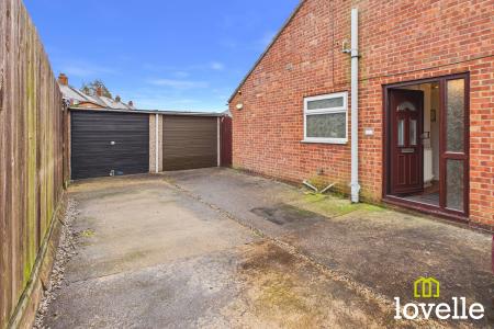 2 bedroom Bungalow for sale in Derwent Close, Cottingham, HU16