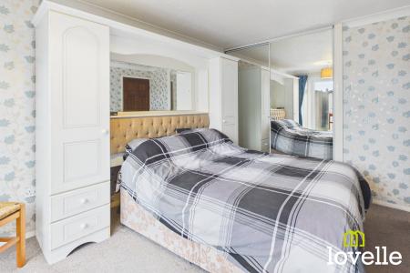 2 bedroom Bungalow for sale in Derwent Close, Cottingham, HU16