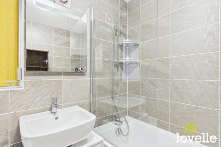 4 bedroom Detached house for sale in Taylor Avenue, Cottingham, HU16