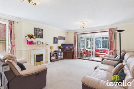 4 bedroom Detached house for sale in Spencer Way, Cottingham, East Riding of Yorkshire, HU16