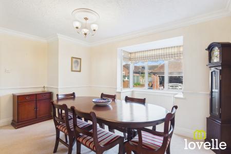 4 bedroom Detached house for sale in Spencer Way, Cottingham, East Riding of Yorkshire, HU16