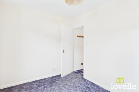 2 bedroom Flat for sale in Elm Tree Court, Cottingham, HU16