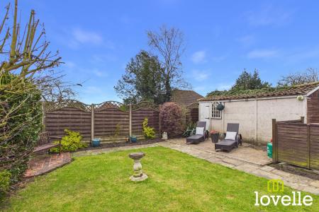 4 bedroom Semi-detached house for sale in St Michaels Close, Skidby, Cottingham, HU16