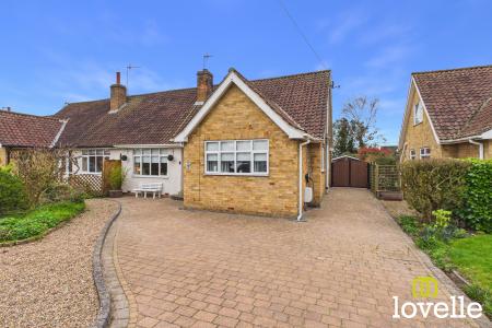 4 bedroom Semi-detached house for sale in St Michaels Close, Skidby, Cottingham, HU16