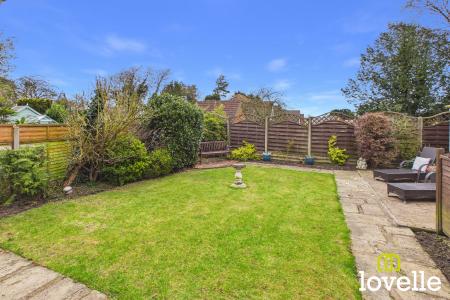 4 bedroom Semi-detached house for sale in St Michaels Close, Skidby, Cottingham, HU16