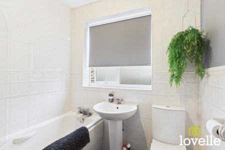 4 bedroom Semi-detached house for sale in St Michaels Close, Skidby, Cottingham, HU16