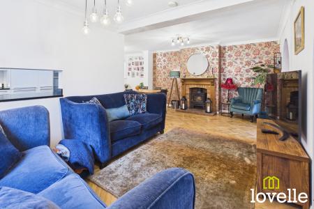 4 bedroom Semi-detached house for sale in Dene Road, Cottingham, HU16