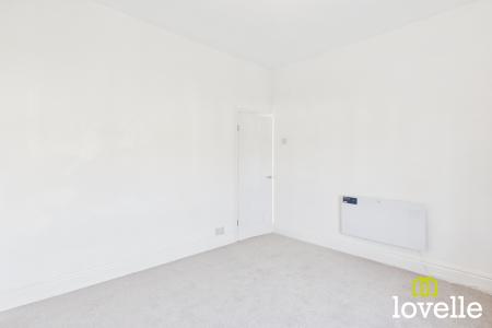 2 bedroom Terraced House for sale in Millhouse Woods Lane, Cottingham, HU16