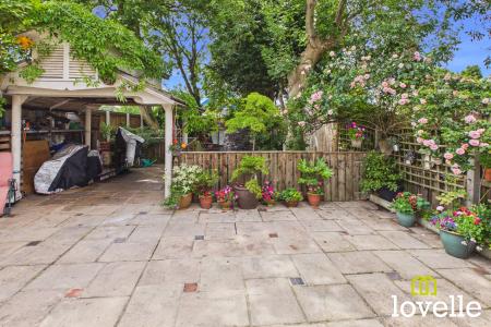 3 bedroom Detached house for sale in Northgate, Cottingham, East Riding of Yorkshire, HU16