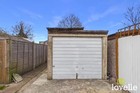 2 bedroom Terraced House for sale in Danube Road, Kingston upon Hull, HU5