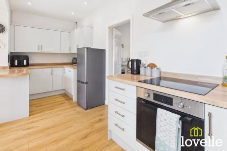 3 bedroom Semi-detached house for sale in Park Lane, Cottingham, HU16