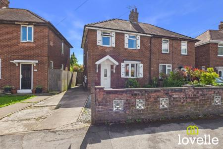 3 bedroom Semi-detached house for sale in Park Lane, Cottingham, HU16