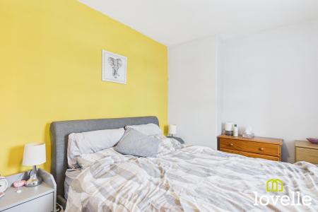 3 bedroom Semi-detached house for sale in Park Lane, Cottingham, HU16