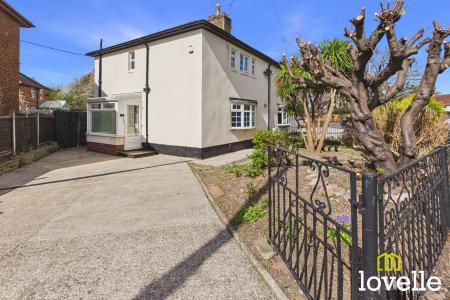 3 bedroom Semi-detached house for sale in Baynard Avenue, Cottingham, East Riding of Yorkshire, HU16