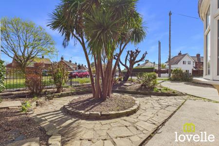 3 bedroom Semi-detached house for sale in Baynard Avenue, Cottingham, East Riding of Yorkshire, HU16