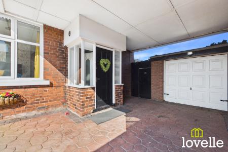 4 bedroom Detached house for sale in Mill House Woods Lane, Cottingham, HU16