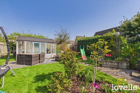 4 bedroom Detached house for sale in Mill House Woods Lane, Cottingham, HU16