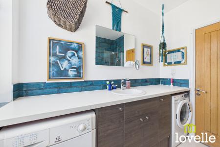 4 bedroom Detached house for sale in Mill House Woods Lane, Cottingham, HU16