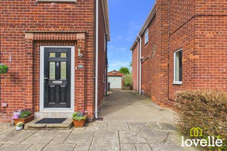 3 bedroom Semi-detached house for sale in Mill Beck Lane, Cottingham, HU16