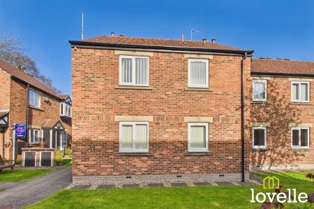 2 bedroom Flat for sale in Applegarth Mews, Cottingham, East Riding of Yorkshire, HU16