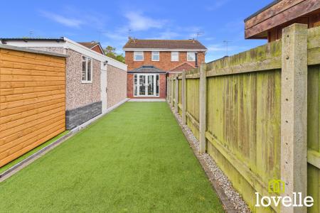 2 bedroom Semi-detached house for sale in Tudor Drive, Hull, HU6