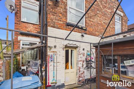 2 bedroom End of terrace house for sale in Goddard Avenue, Kingston upon Hull, HU5