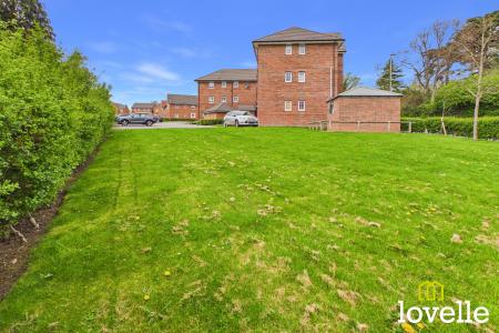 2 bedroom Flat for sale in Jack Harrison Avenue, Cottingham, HU16