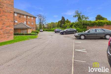 2 bedroom Flat for sale in Jack Harrison Avenue, Cottingham, HU16