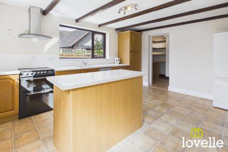 4 bedroom Detached house for sale in Sandholme Road, Gilberdyke, Brough, HU15