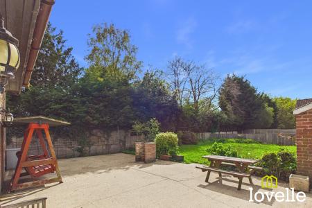 4 bedroom Detached house for sale in Sandholme Road, Gilberdyke, Brough, HU15