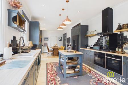 5 bedroom Semi-detached house for sale in Northgate, Cottingham, HU16