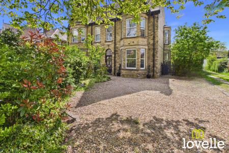 5 bedroom Semi-detached house for sale in Northgate, Cottingham, HU16