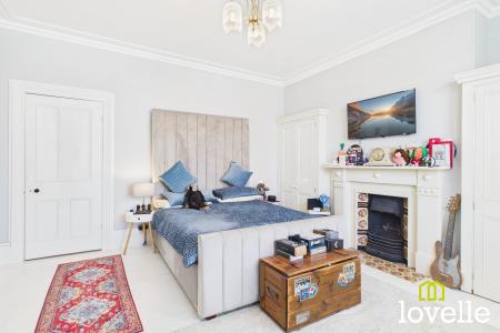 5 bedroom Semi-detached house for sale in Northgate, Cottingham, HU16