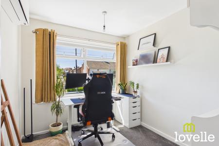 3 bedroom Semi-detached house for sale in Kerry Pit Way, Kirk Ella, East Riding of Yorkshire, HU10