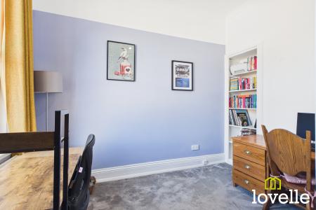 2 bedroom Mews house for sale in Oakwood Mews