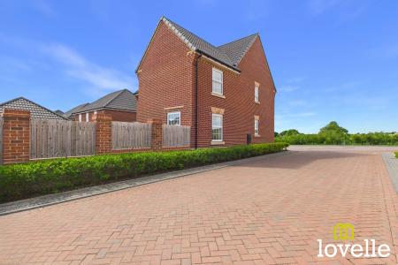 4 bedroom Detached house for sale in Hamel Garth, Cottingham, HU16