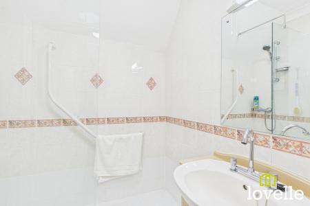2 bedroom Flat for sale in Shardeloes Court Newgate Street, Cottingham, HU16