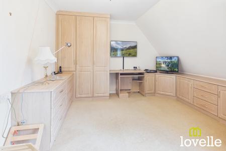 2 bedroom Flat for sale in Shardeloes Court Newgate Street, Cottingham, HU16