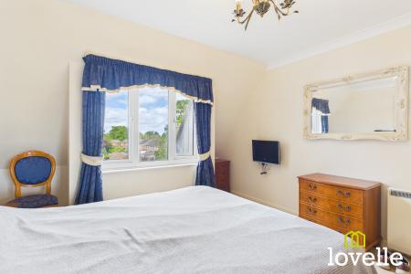 2 bedroom Flat for sale in Shardeloes Court Newgate Street, Cottingham, HU16