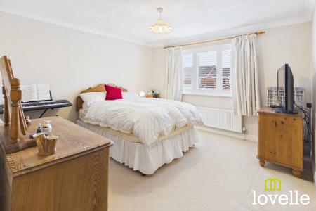 4 bedroom Detached house for sale in Manor Garth, Skidby, East Riding of Yorkshire, HU16