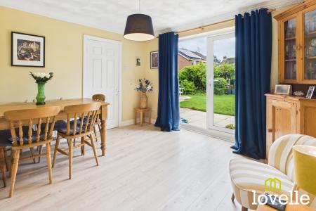 4 bedroom Detached house for sale in Manor Garth, Skidby, East Riding of Yorkshire, HU16