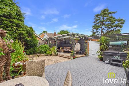 4 bedroom Detached house for sale in Hallgate, Cottingham, HU16