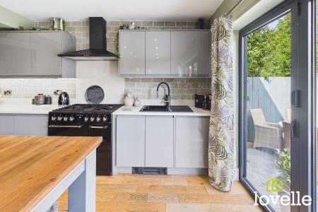 4 bedroom Detached house for sale in Hallgate, Cottingham, HU16