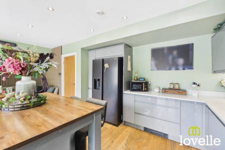 4 bedroom Detached house for sale in Hallgate, Cottingham, HU16