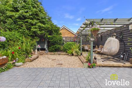 4 bedroom Detached house for sale in Hallgate, Cottingham, HU16