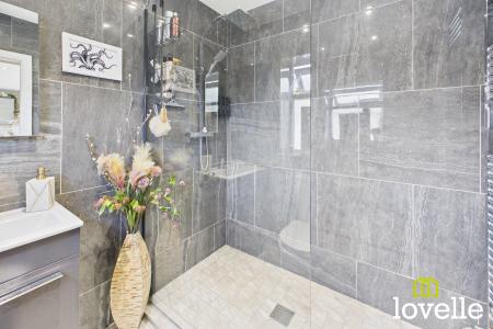4 bedroom Detached house for sale in Hallgate, Cottingham, HU16