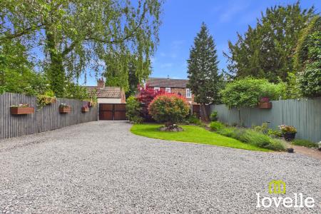 4 bedroom Detached house for sale in Hallgate, Cottingham, HU16
