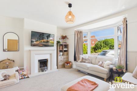 3 bedroom Semi-detached house for sale in Kingtree Avenue, Cottingham, HU16