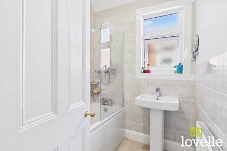 3 bedroom Terraced House for sale in Arlington Avenue, Cottingham, HU16